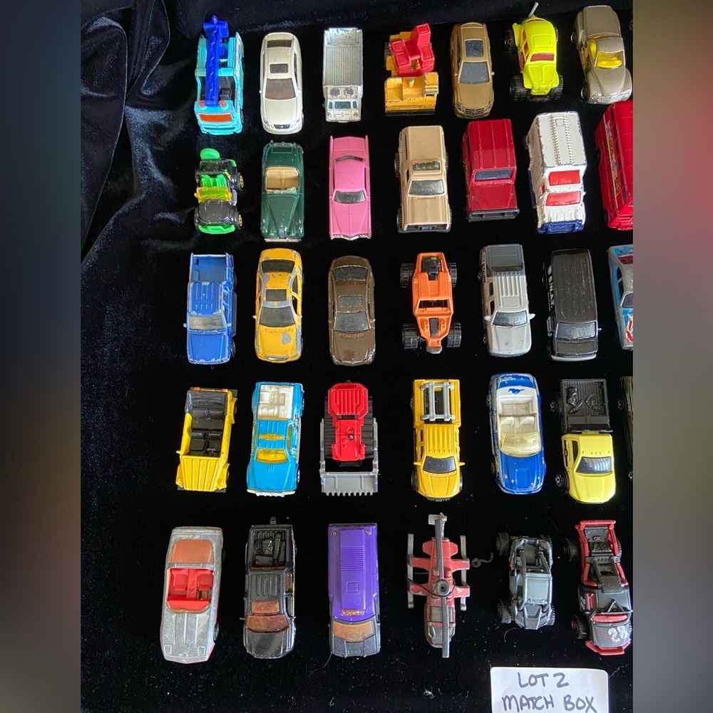 Lot 2 - 50 MATCHBOX die cast CARS Various ages USED Toy Box Condition READ - Picture 2 of 7